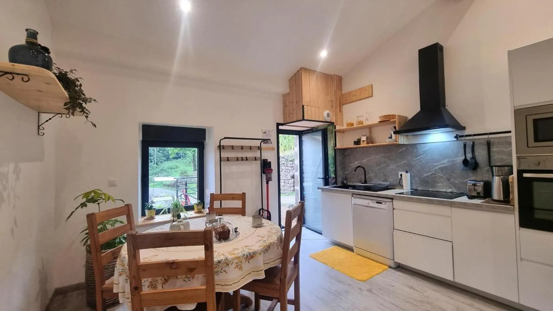 Holiday home Sejour Paisible En Gite De Charme Avec Spa En Campagne - Fr-1-496-334 Saint-Julien-Molin-Molette France